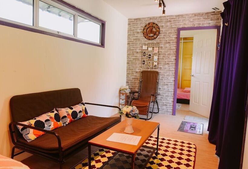 수피리어 코티지, Lumut Cube Homestay Kontena