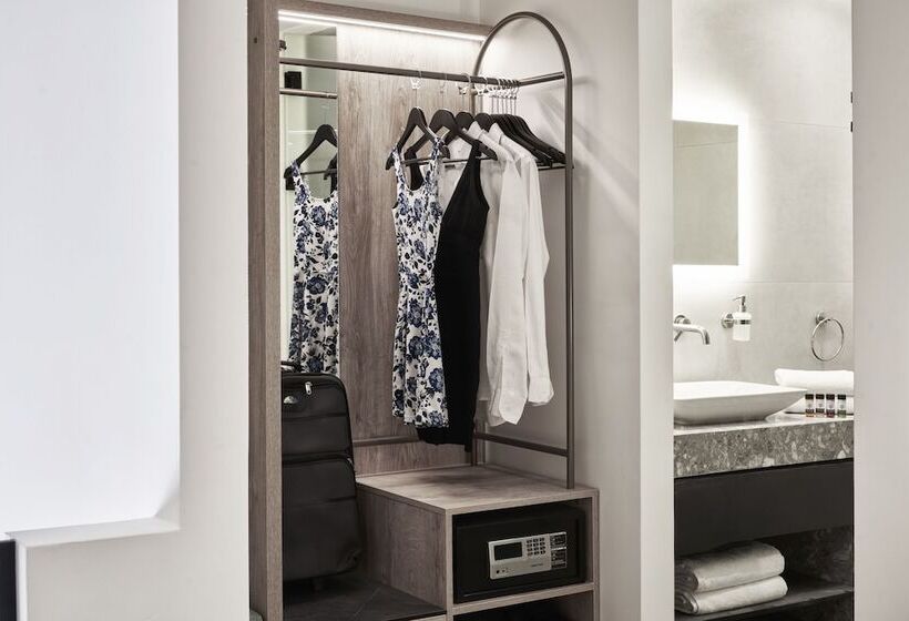 Люкс с Балконом, Nlh Monastiraki   Neighborhood Lifestyle Hotels