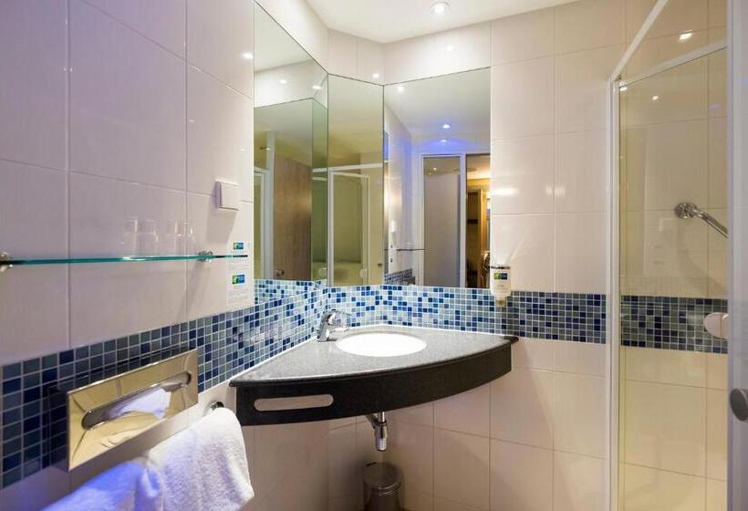 Номер Стандарт Адаптированный для Инвалидов, Holiday Inn Express Gütersloh, An Ihg