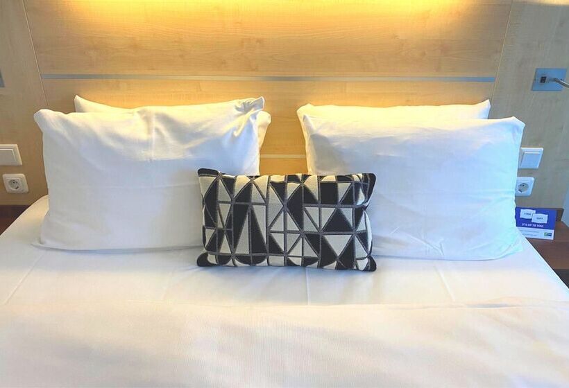 Номер Стандарт, Holiday Inn Express Gütersloh, An Ihg