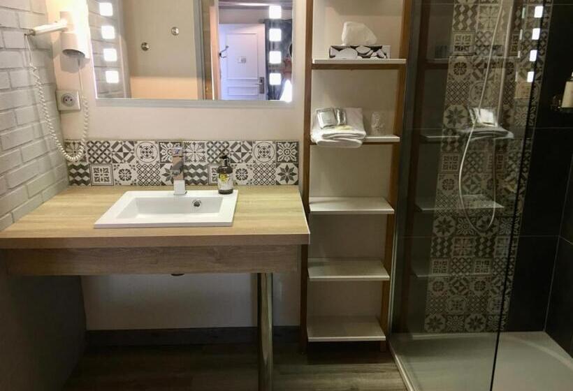 Трехместный Номер Superior, Logis Hotel Oasis
