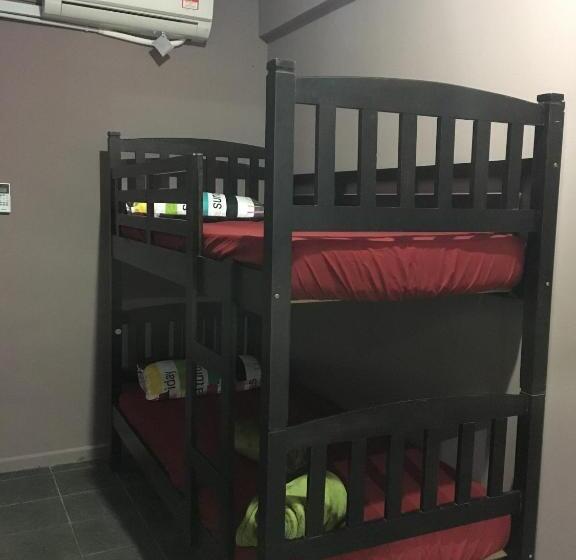 Номер Стандарт Четырехместный Совместный Санузел, Ranau Backpackers Hostel