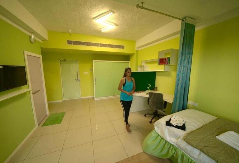 Номер Стандарт, Niasha Youth Hostel
