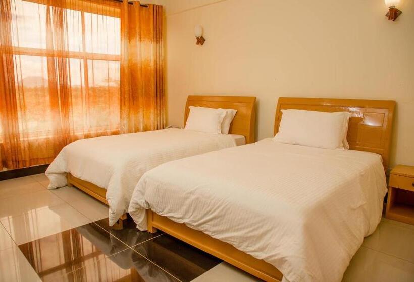 Номер Стандарт Трехместный, A1 Hotel And Resort