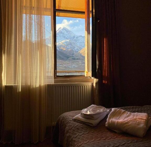 シングルデラックスルーム, Golden Star Kazbegi