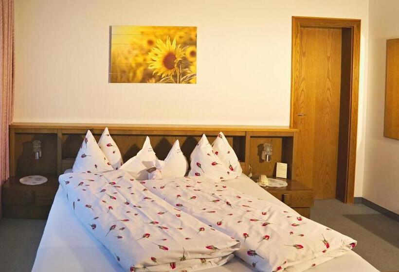 Номер Стандарт с Балконом, Pension Brunhild
