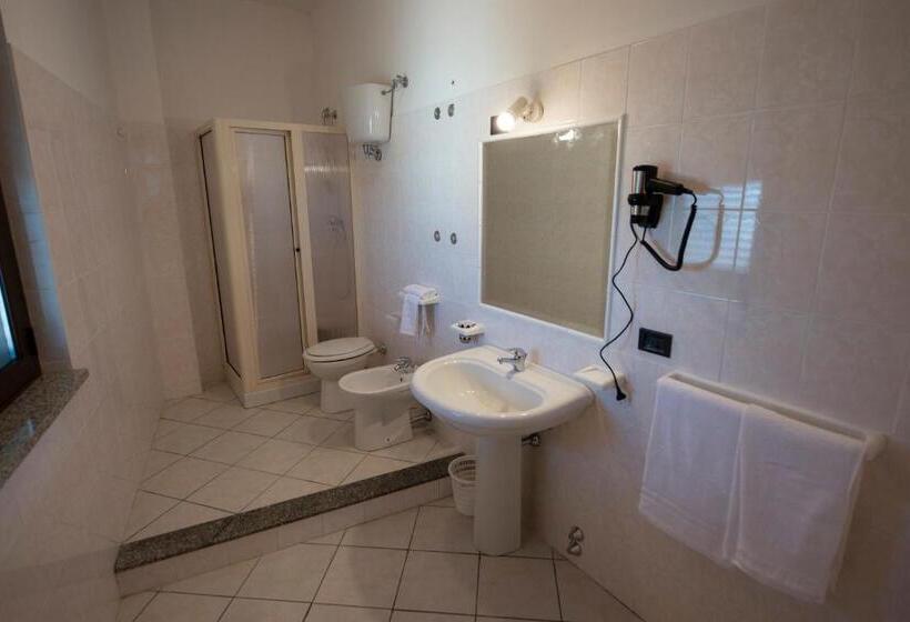 Номер Стандарт Трехместный, B&b Esterita