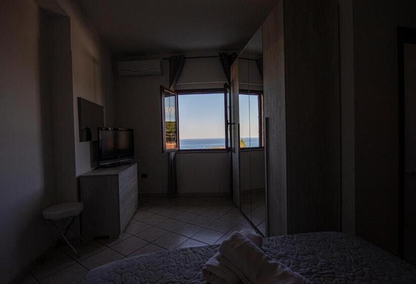Номер Стандарт Трехместный, B&b Esterita