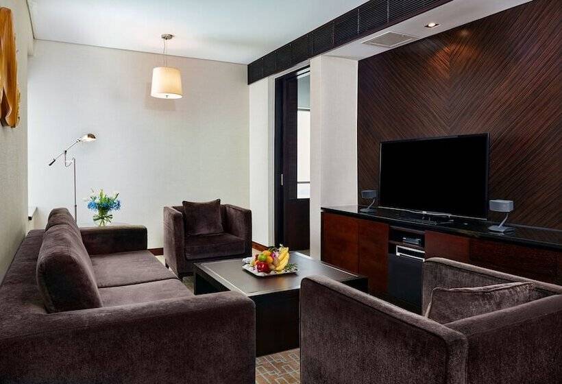 Полулюкс Вид на Город, Intercontinental Qingdao, An Ihg Hotel   Inside The Olympic Sailing Center
