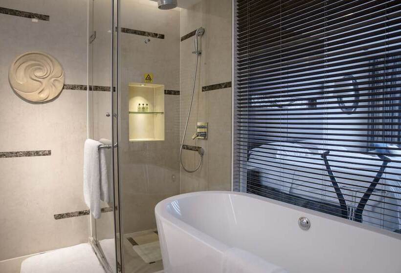 Номер Премиум, Intercontinental Qingdao, An Ihg Hotel   Inside The Olympic Sailing Center