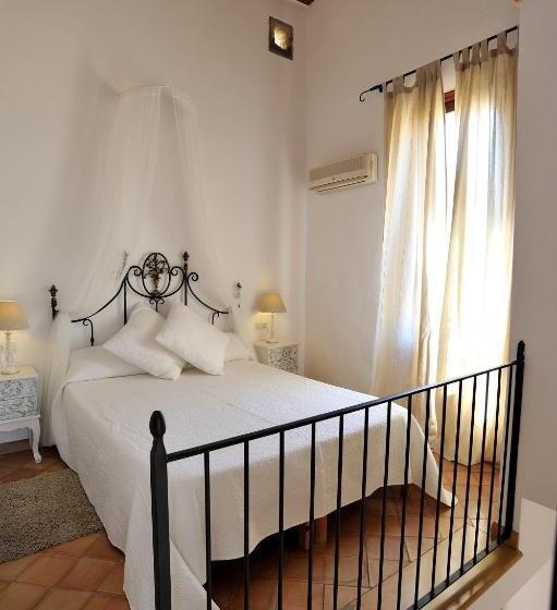 Люкс, Petit Hotel Es Figueral