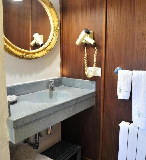 Люкс, Petit Hotel Es Figueral
