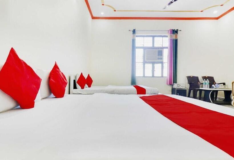 Трехместный Номер Deluxe, Oyo 72863 New Satkar