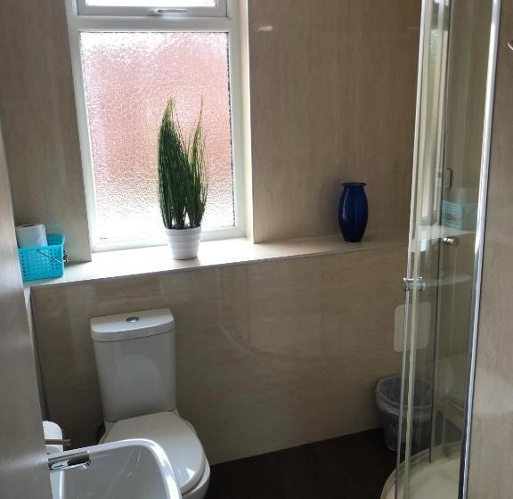 اتاق استاندارد با سرویس بهداشتی مشترک, Rossal House Apartments, Inverness, Highlands