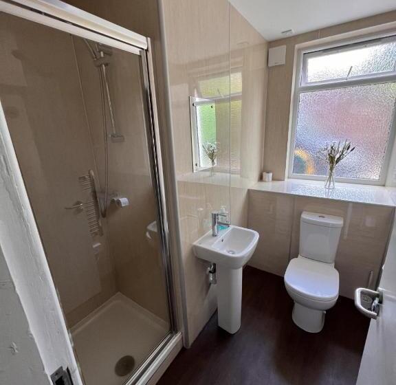 اتاق استاندارد یک تخته با سرویس بهداشتی مشترک, Rossal House Apartments, Inverness, Highlands