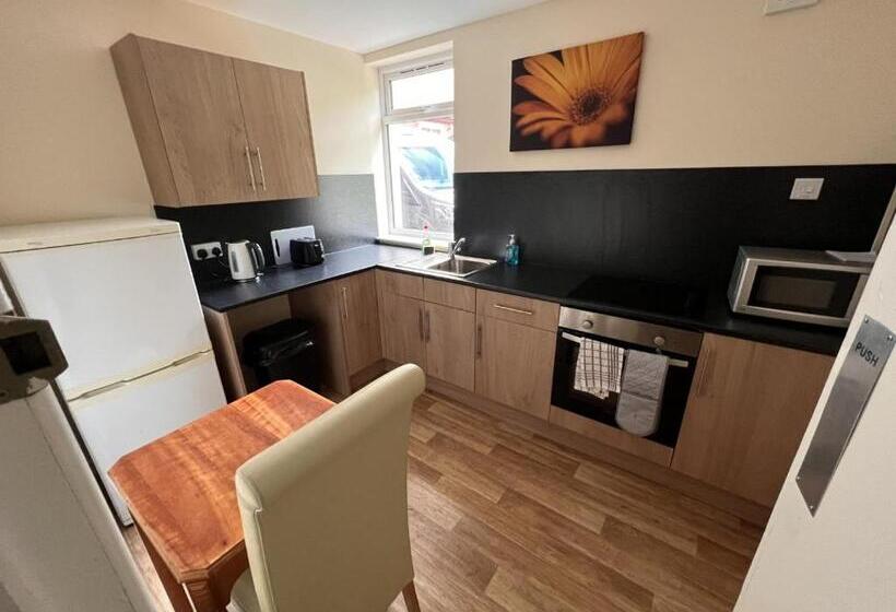 اتاق استاندارد یک تخته با سرویس بهداشتی مشترک, Rossal House Apartments, Inverness, Highlands