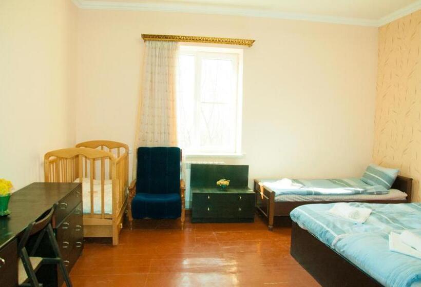 Семейный Номер, Azhdahak B&b In Geghashen , Abovyan