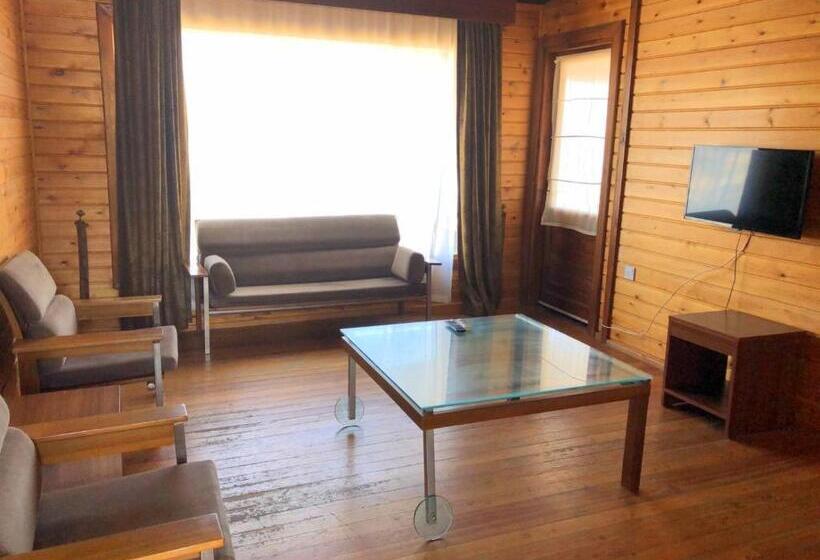 스탠다드 방갈로, Zambak Holiday Village