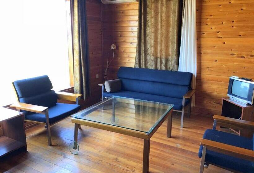 标准平房, Zambak Holiday Village