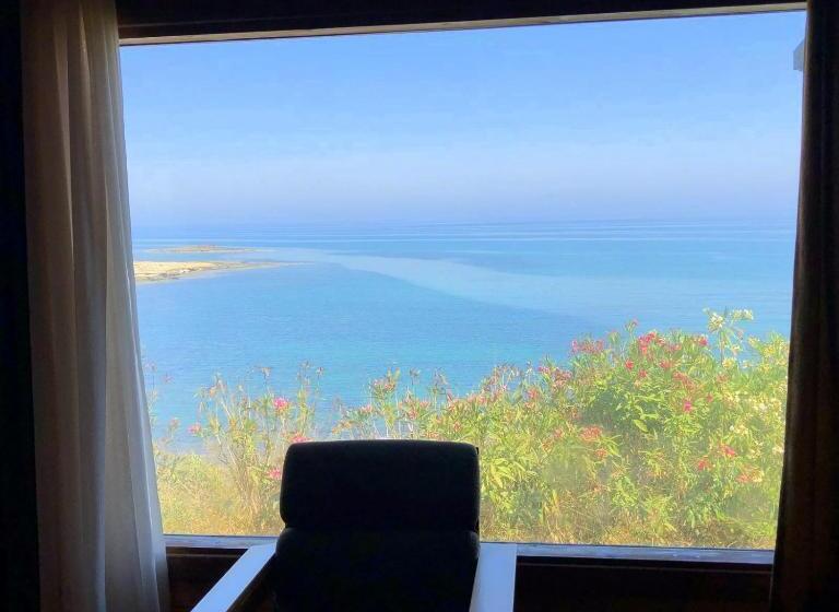 스탠다드 방갈로, Zambak Holiday Village