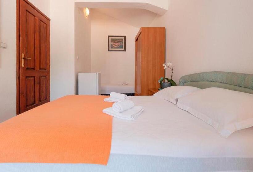 اتاق استاندارد سه تخته با بالکن, Mediterranean Guest House Balkan