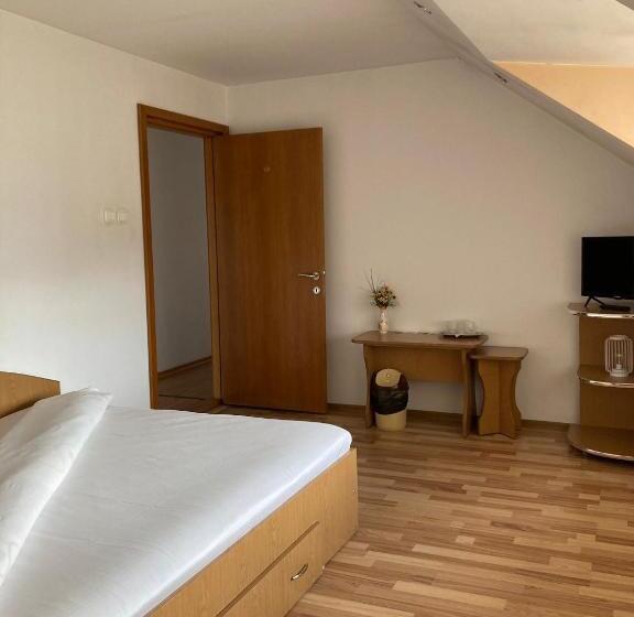 Апартаменты 1 Спальня, Vila Nadia