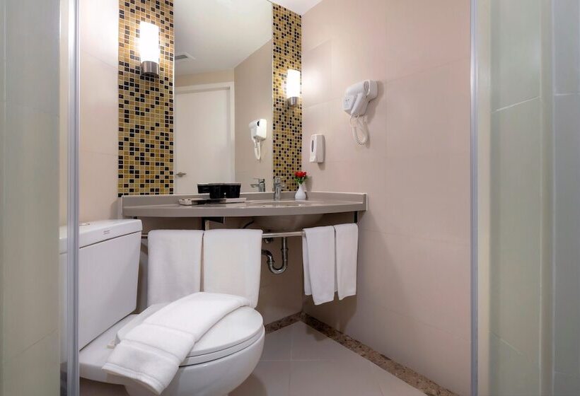 Семейный Номер, Ibis Phuket Patong