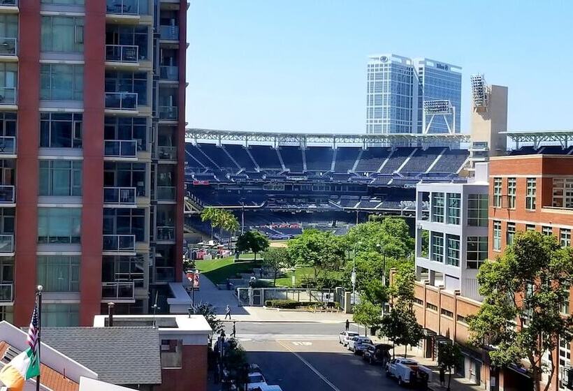 استودیوی استاندارد با تخت دوبل, Indigo San Diego   Gaslamp Quarter, An Ihg