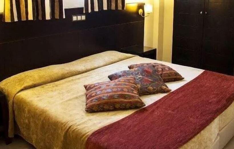 Номер Стандарт Вид на Море, Hanioti Grandotel