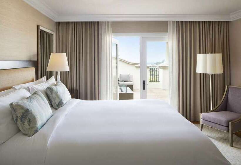 سوئیت با تخت بزرگ, Hilton Hotel Tahiti