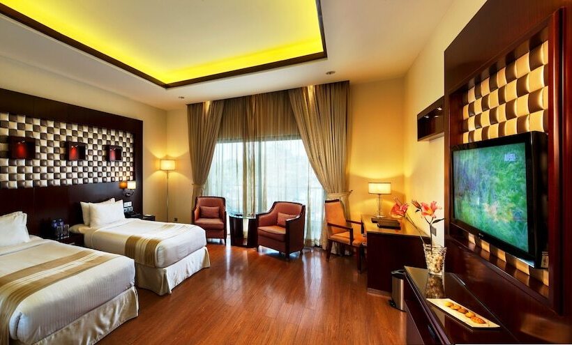 Люкс 2 Спальни, Clarks Exotica Convention, Resort & Spa