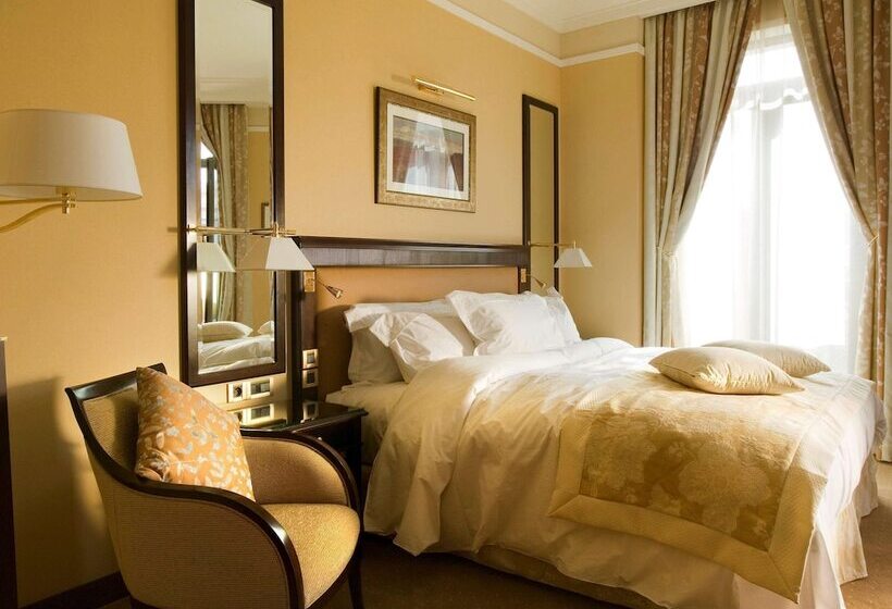 اتاق کلاسیک با تخت دوبل, Royal Hotel Oran   Mgallery Hotel Collection