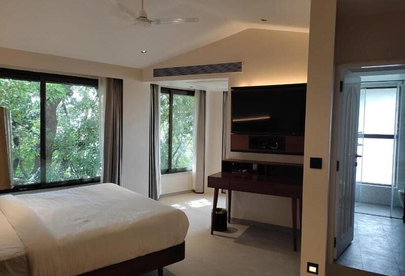 高级客房, The Crown Goa