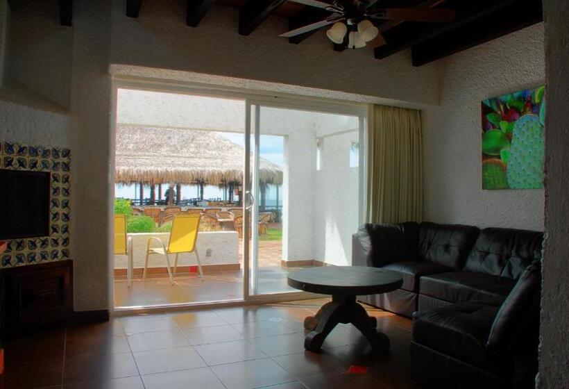 オーシャンビュースーペリアースイート, Las Rocas Resort And Spa
