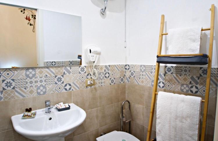 اتاق لوکس با تخت بزرگ, Domus Aurea