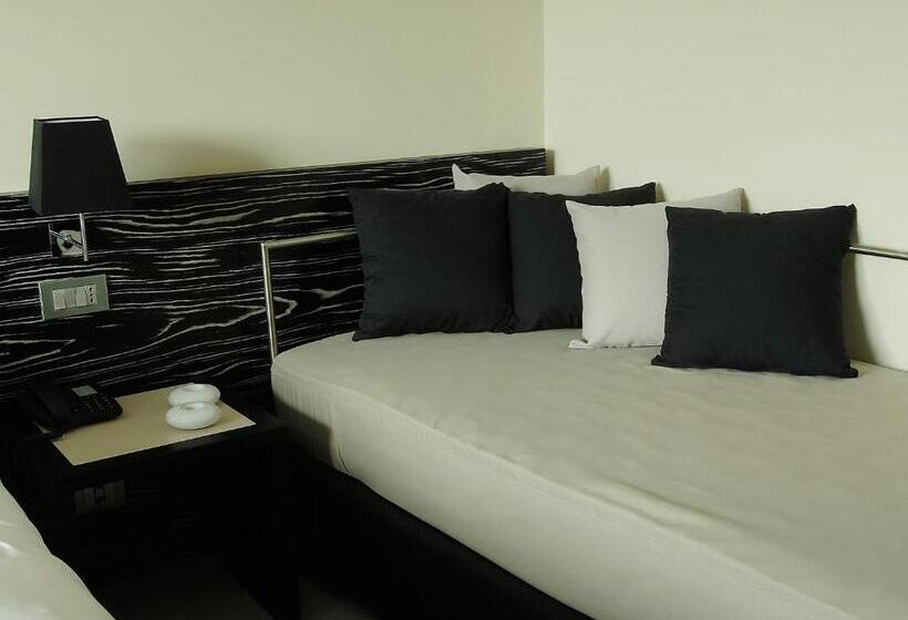 اتاق کلاسیک سه تخته, G Hotel Ancona