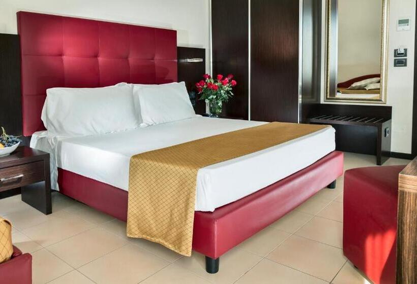 Economy Triple Room, Terminal Palace & Spa