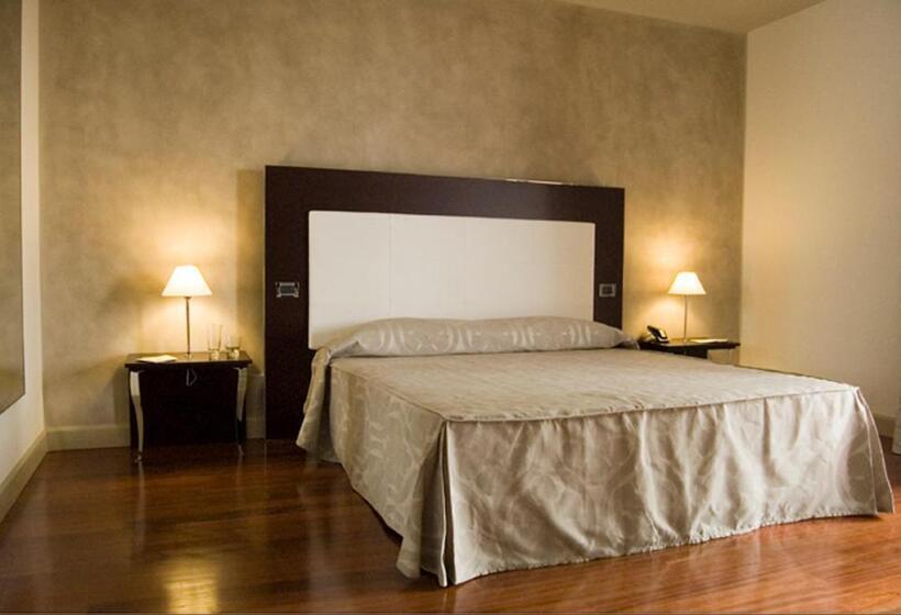 Номер Стандарт Индивидуальный, Cremona Palace