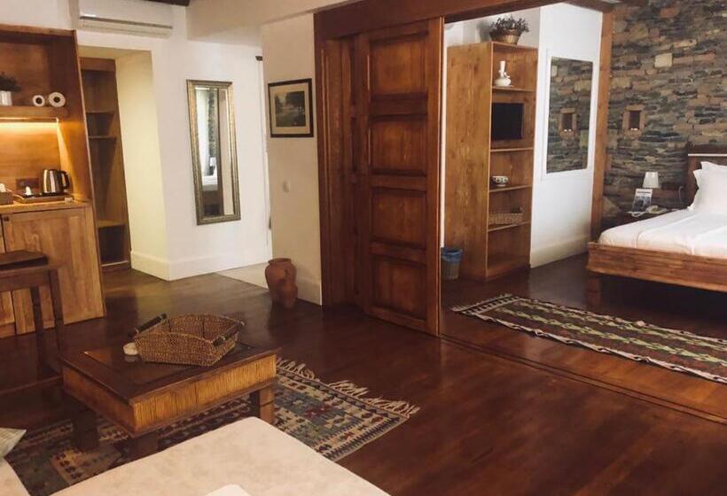Люкс Deluxe Вид на Море, El Vino Hotel & Suites