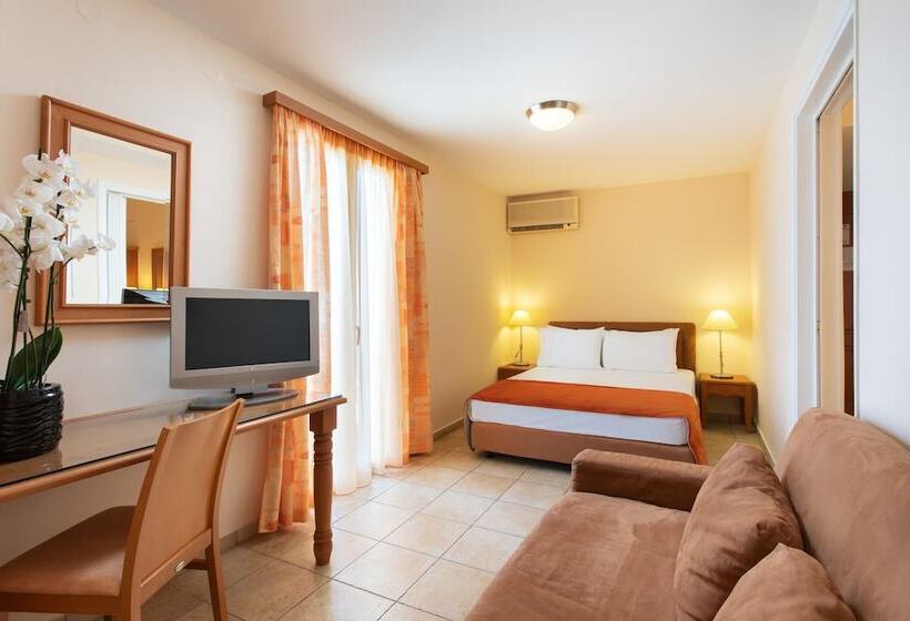 Family Suite, Pantheon City