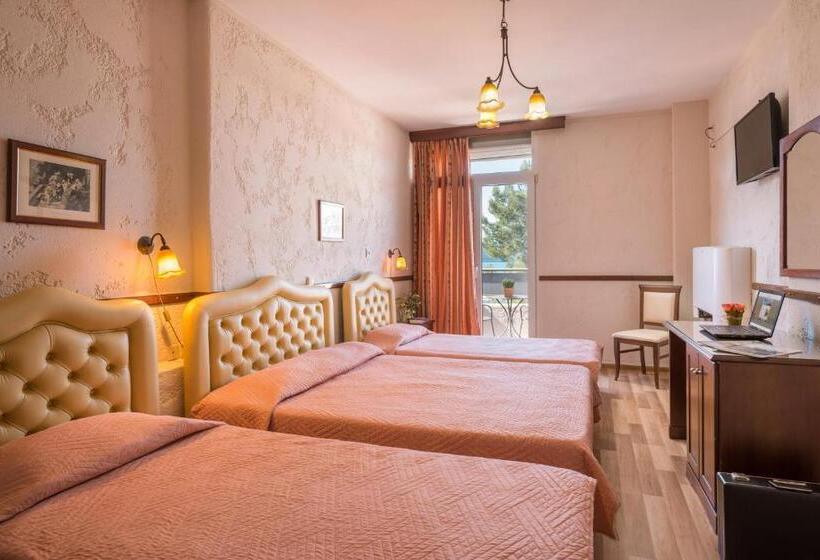 Семейный Номер, Jolly Hotel
