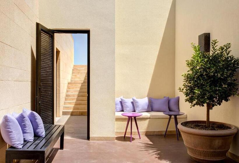 Полулюкс с Бассейном, Verdura Resort