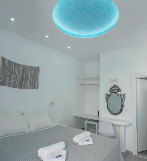 Chambre Supérieure, Carlos Pension