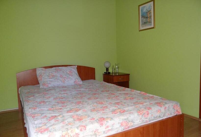 اتاق استاندارد یک نفره, Naša Tvrđava Guest Accommodation
