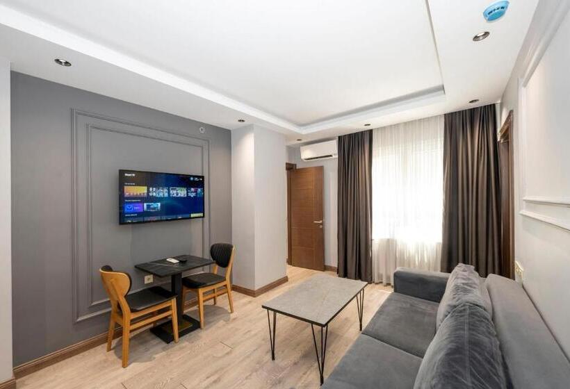 اتاق سوپریور چهار تخته, Comfort Suites
