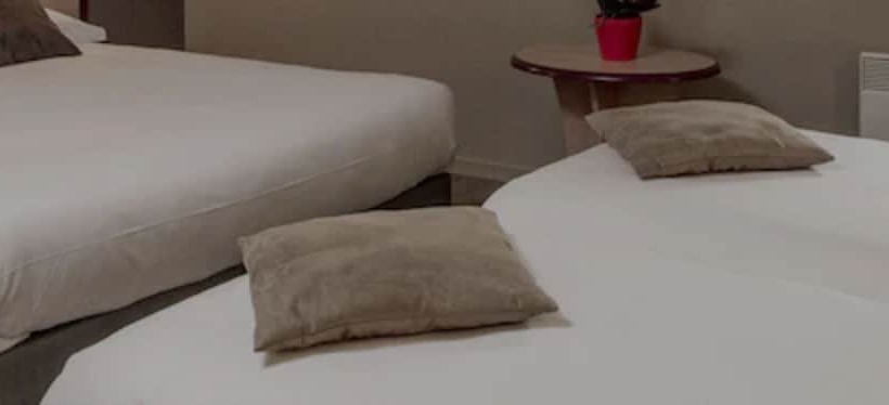 Номер Стандарт Трехместный, B&b Hotel Aurillac Le Lioran