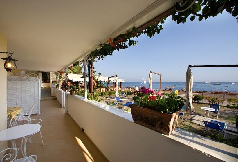 Апартаменты 2 Спальни Вид на Море, La Caravella Di Positano   Relais & Beach