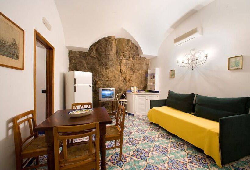 Апартаменты 2 Спальни Вид на Море, La Caravella Di Positano   Relais & Beach