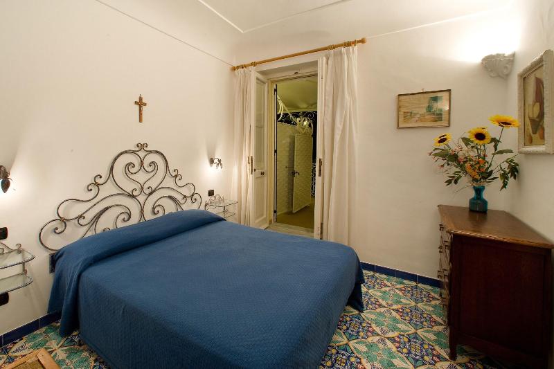 Апартаменты 2 Спальни Вид на Море, La Caravella Di Positano   Relais & Beach