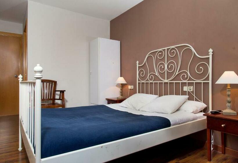 Номер Стандарт, Hostal Lk Barcelona
